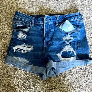 American Eagle hi-rise shorts 🩳